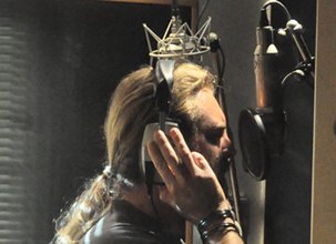 A great singer in action